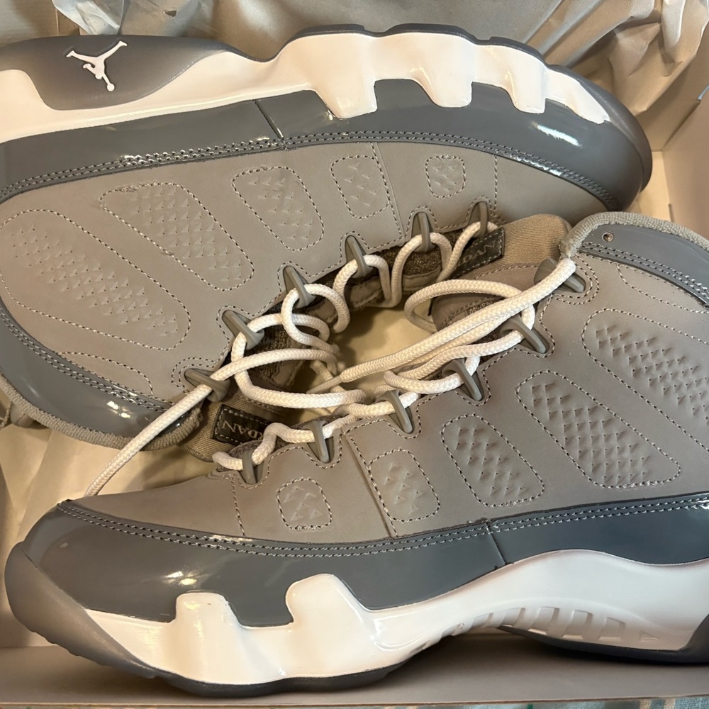 Air Jordan Cool Grey 9 Size 8.5